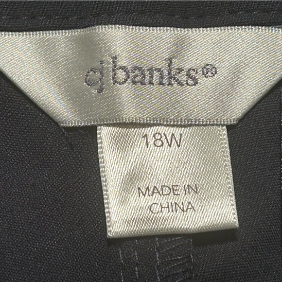 CJ Banks Woman’s Relaxed Fit High Rise Black Trousers/Dress Pants Size 18W - Picture 7 of 11